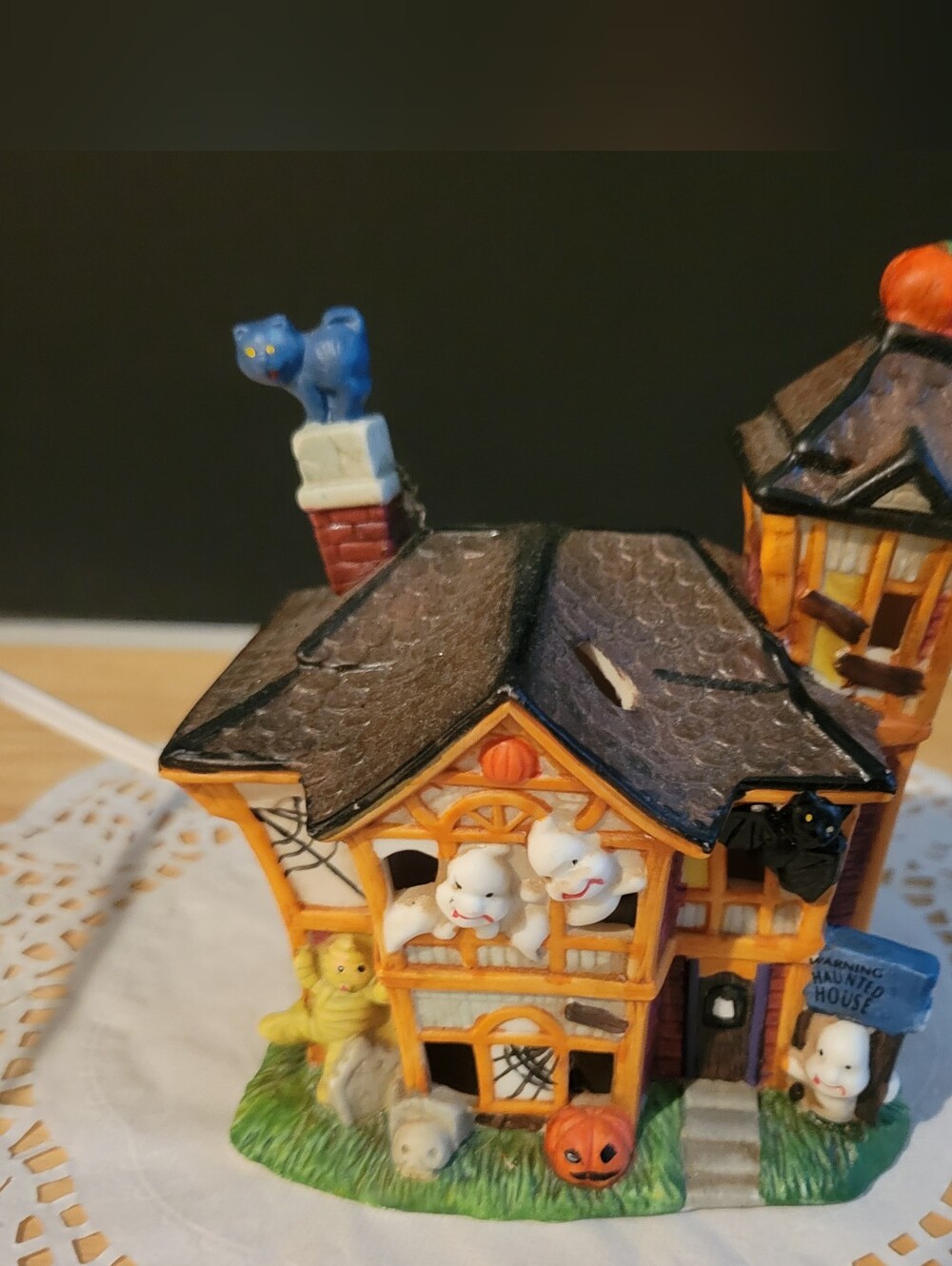 Unbranded Light-Up Halloween House Ghosts 4" Tested